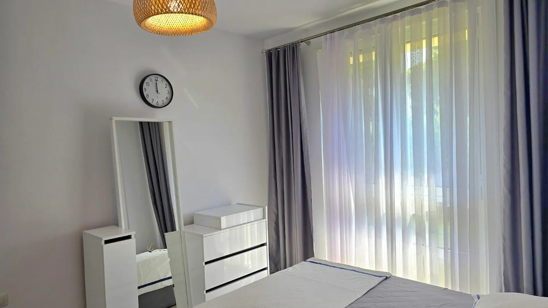 Apartamento Comfortable Group Stay In San Pietro Plazhi San Pietro